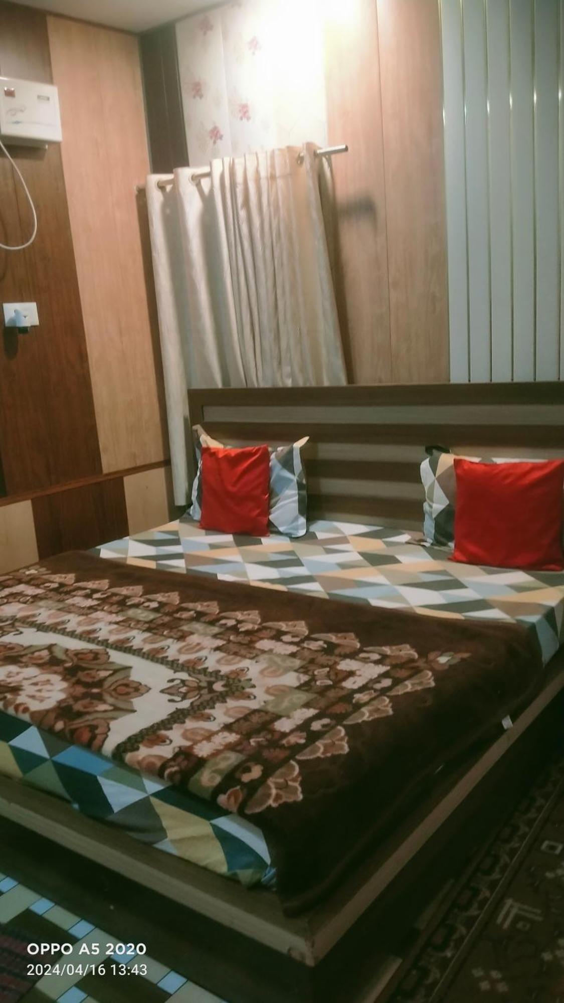 Shree Ram Guest House Near Ram Mandir Ayodhya Экстерьер фото